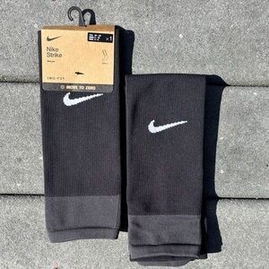 NWT Nike Strike Dri-Fit Black Soccer Sleeve Sock, Size Kids 3Y-5Y, W 4-10, M 6-8